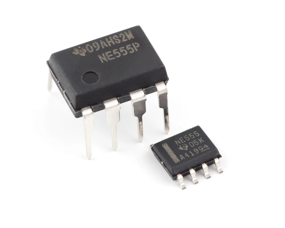 NE555 timer IC in DIP and SOIC packages