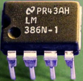 An LM386 audio amplifier IC in a DIP-8 package